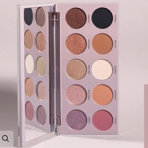 Dominique Cosmetics essential palette